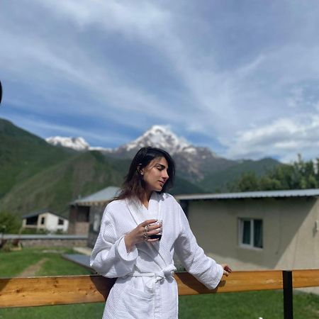 Guest House Elguja Qushashvili คัซเบกี ภายนอก รูปภาพ