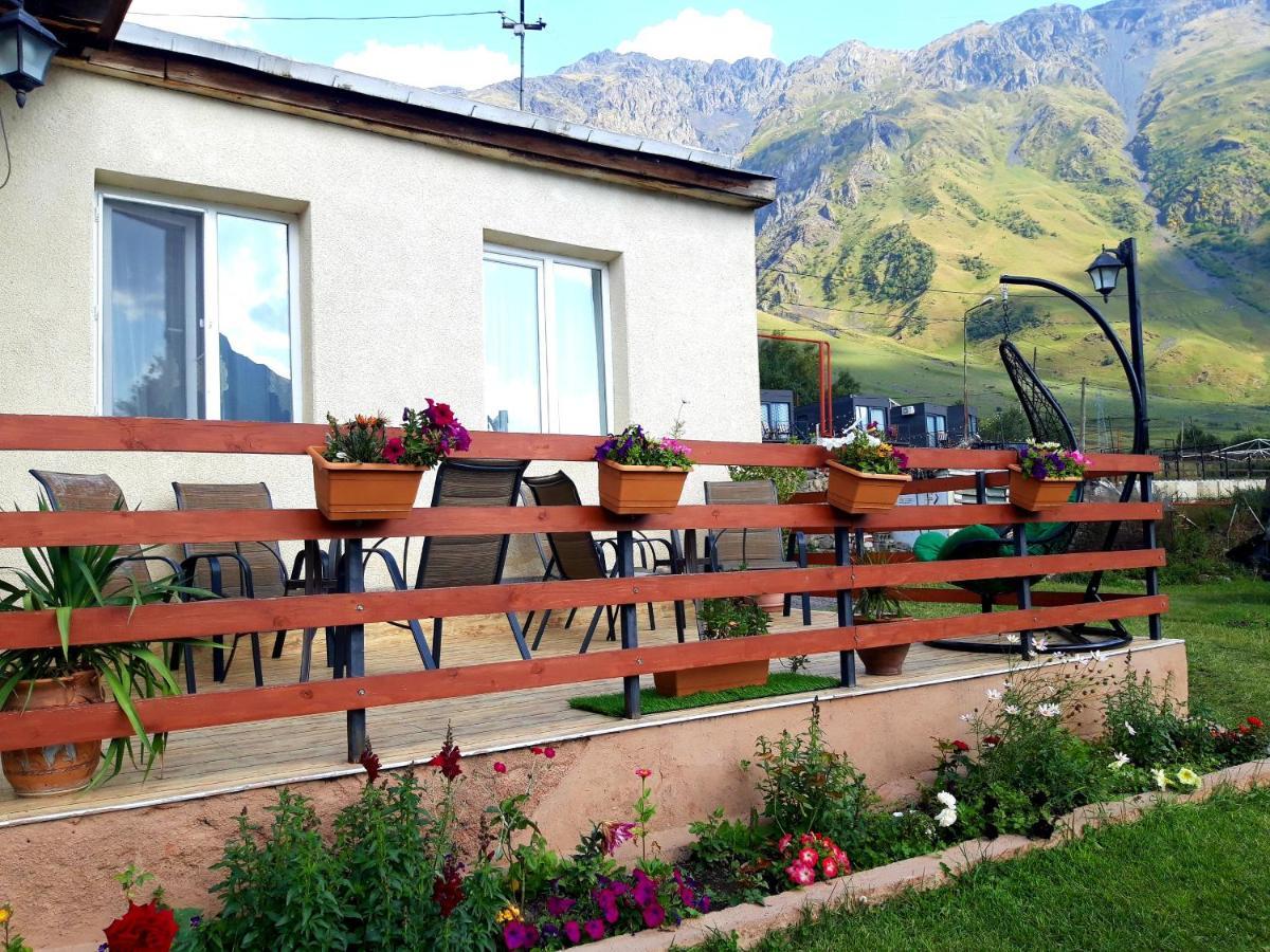 Guest House Elguja Qushashvili คัซเบกี ภายนอก รูปภาพ