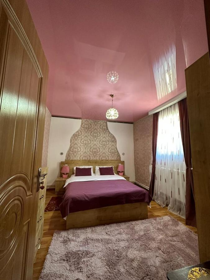 Guest House Elguja Qushashvili คัซเบกี ภายนอก รูปภาพ