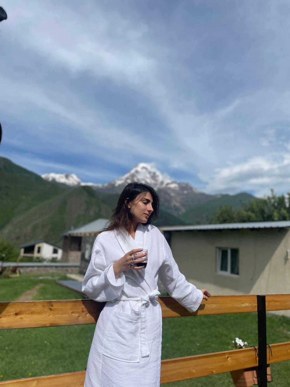 Guest House Elguja Qushashvili คัซเบกี ภายนอก รูปภาพ